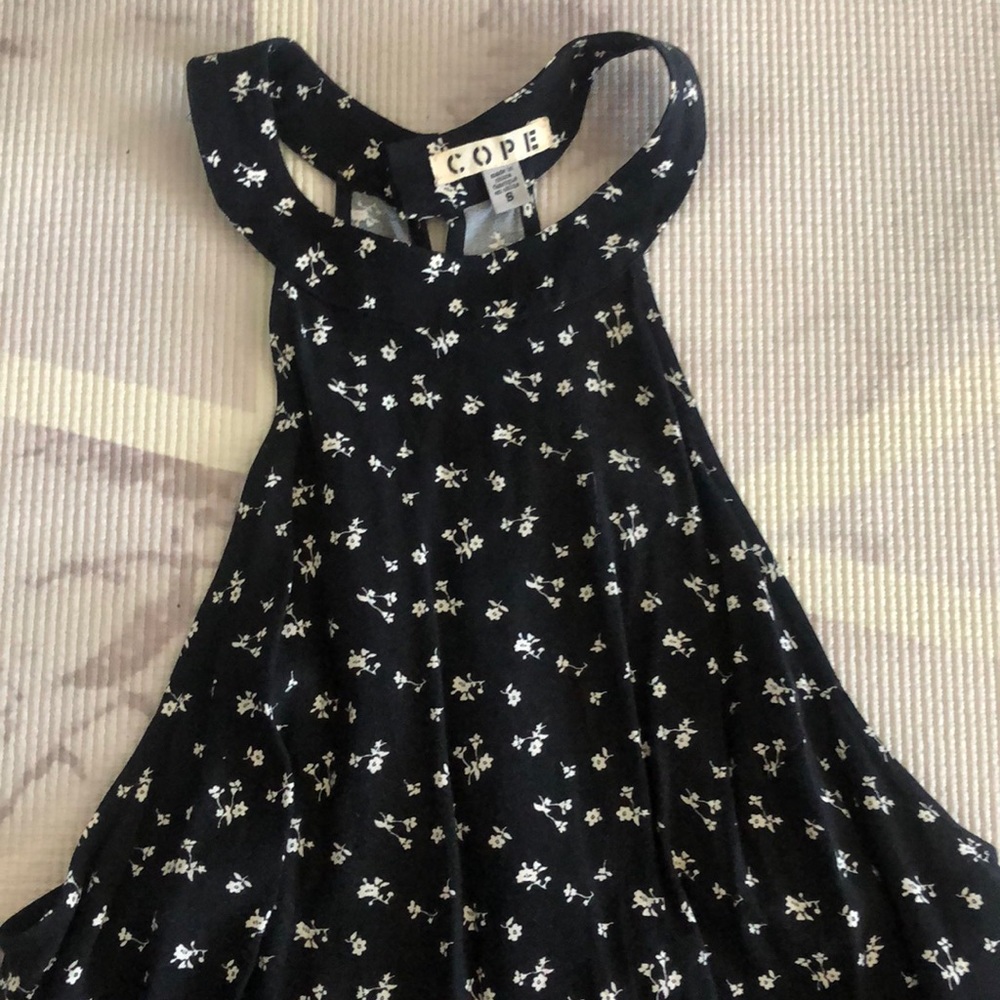 BLACK FLORAL DRESS - Picture 2 of 5